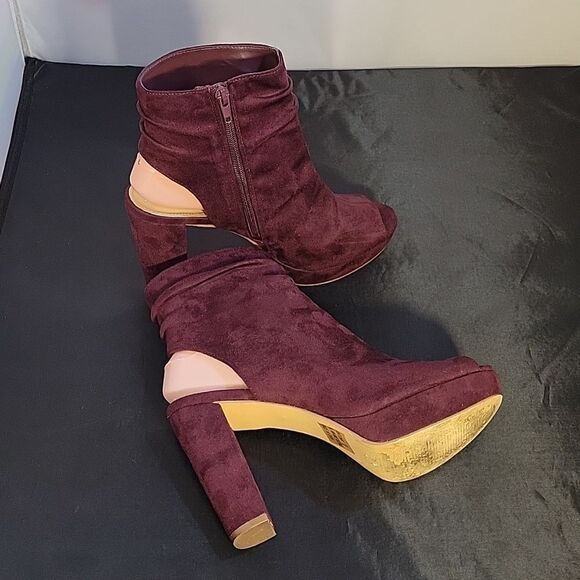 CHARLOTTE RUSSE SUEDE PEEP TOE ANKLE CUTOUT BLOCK HEEL SLOUCH PLASFORM BOOTIE - Picture 12 of 16